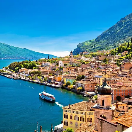 Garden Pool & Tennis On The - Happy Appartement Bardolino