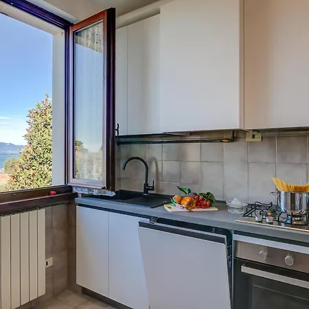 Garden Pool & Tennis On The - Happy Appartement Bardolino