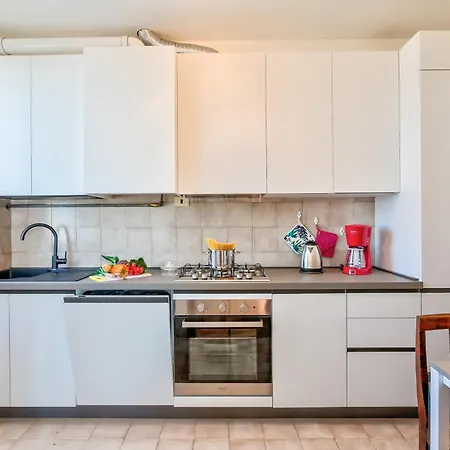 Garden Pool & Tennis On The - Happy Apartamento *