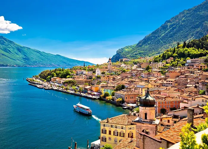 Garden Pool & Tennis On The - Happy アパート バルドリーノ