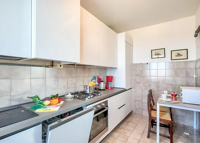 Garden Pool & Tennis On The - Happy アパート