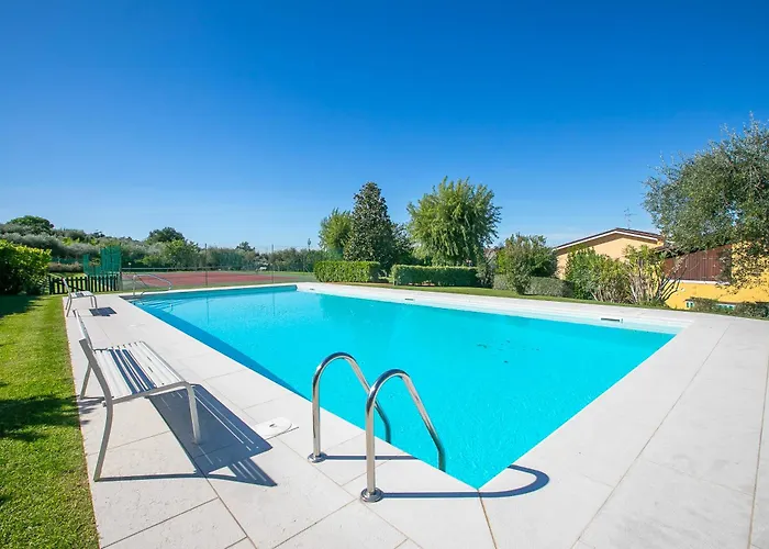 アパート Garden Pool & Tennis On The - Happy